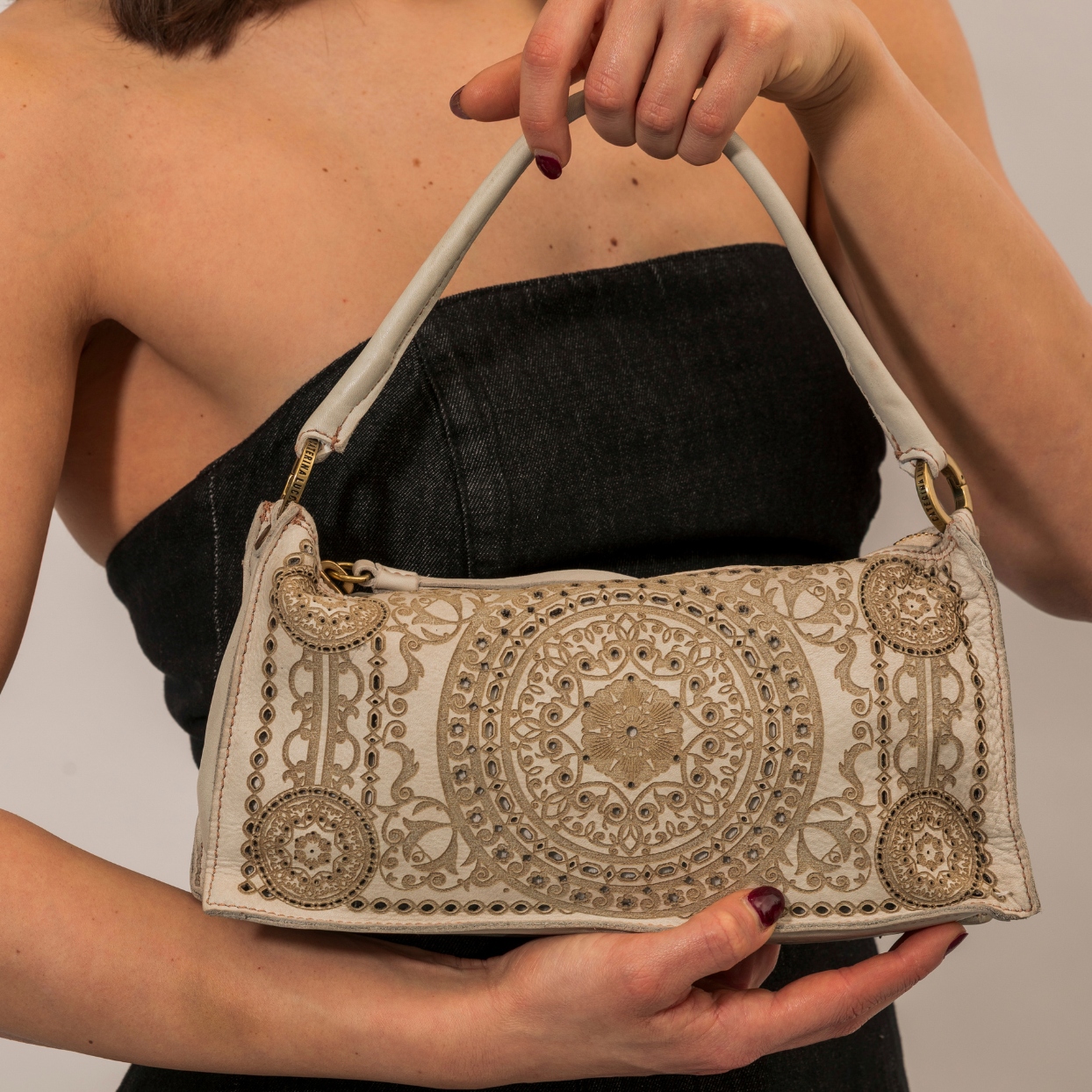 Caterina Lucchi Official Shop | Leather Bags Made in Italy
